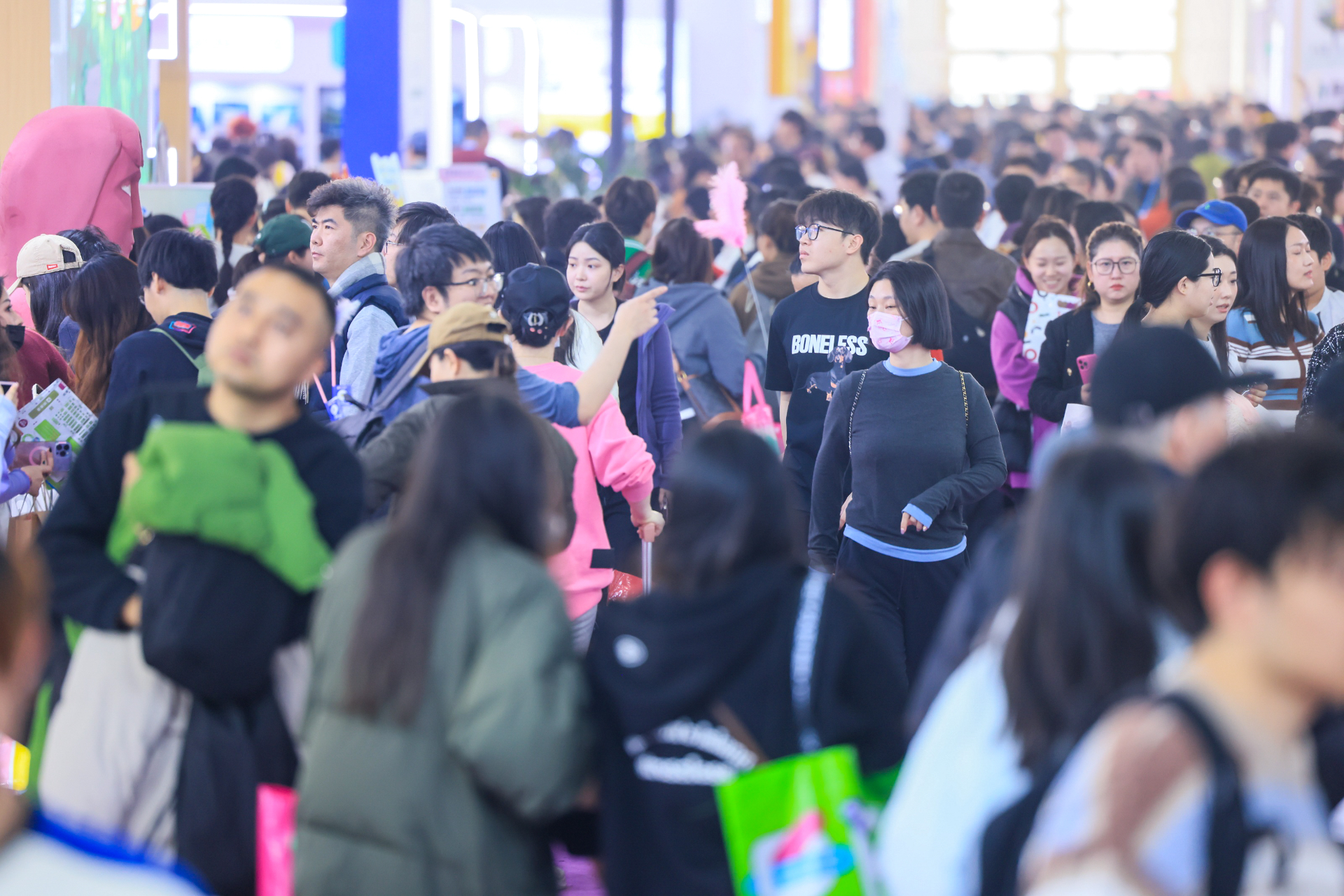 聚势谋远 宠业新程 热烈庆祝《2025宠物福利保障大会》暨《宠物乐园、寄养、训练行业大会》圆满召开！
