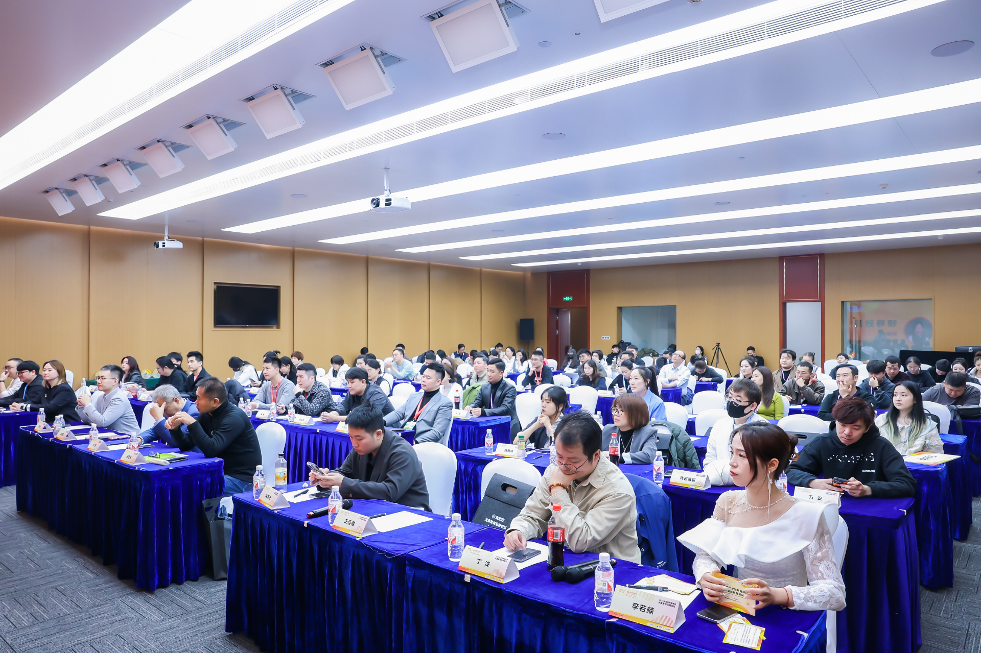 共探行业新趋势，2025中国宠物繁育峰会犬猫繁育运营论坛圆满落幕！